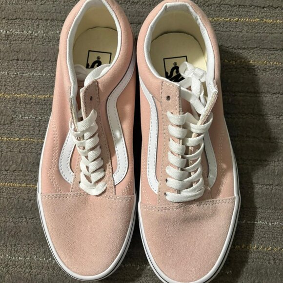 Brand New Women Vans Old Skool sneakers size 8.5 - Picture 2 of 8